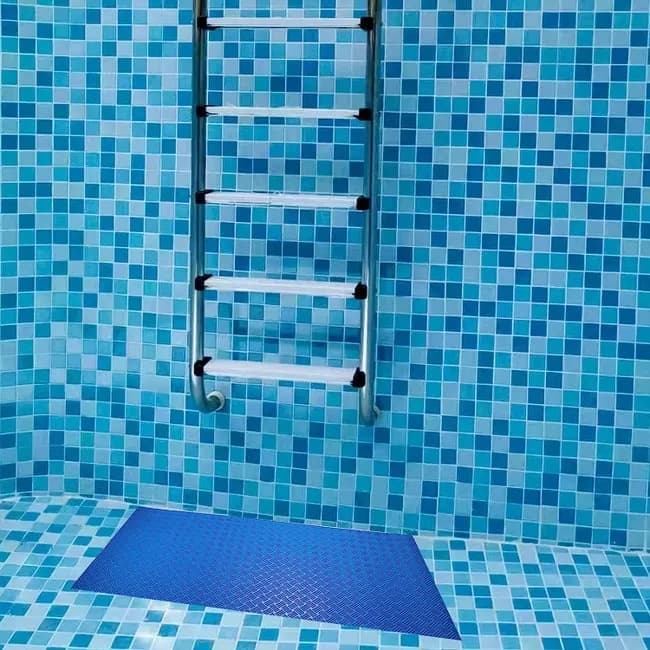 Non-Slip Pool Ladder Mat for Above-Ground Pools, 90 x 40 cm, Anti-Slip Protection with Non-Slip Pattern