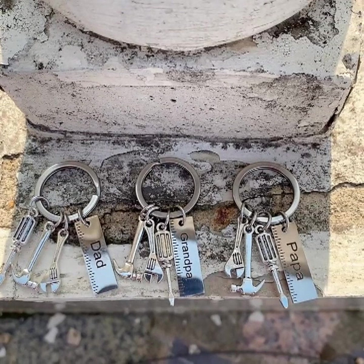 Keychain Dad The Handyman | Wrench Keychain I Key Holder II Love Dad I Father's Day Gift I Silver